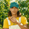 Sweetgreen Taps Food Influencer Pierce Abernathy To Highlight Farm-To-Table Peach Campaign